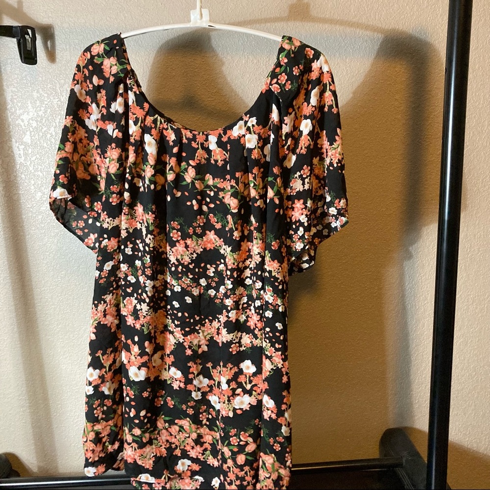 Worthington Woman 2x floral top